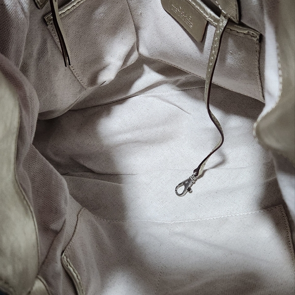 Authentic Michael Kors Purse - Picture 8 of 13